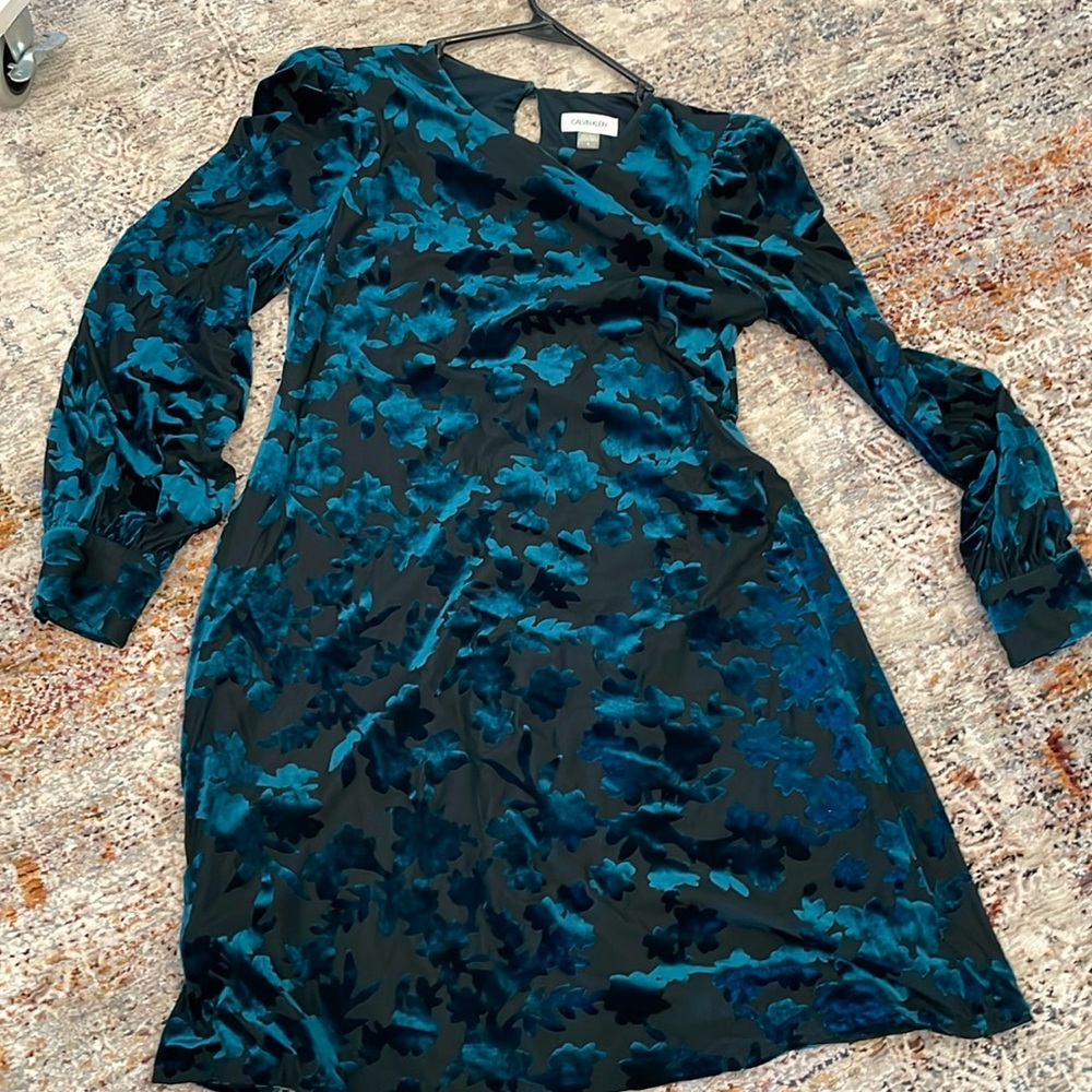 Pristine condition Calvin Klein green velvet Dress!!!